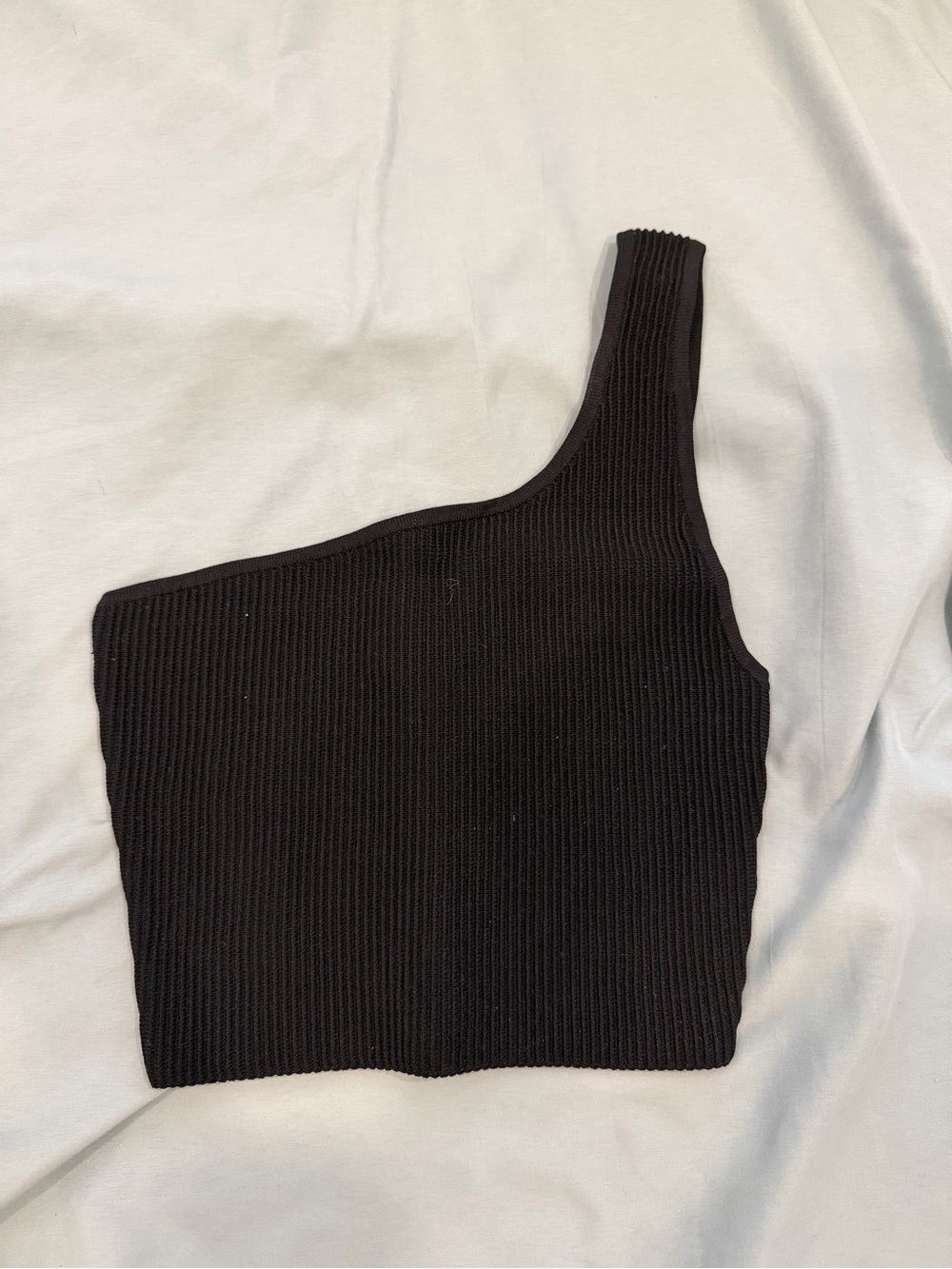 Asymmetric One-Shoulder Black Knit Crop Top babaton